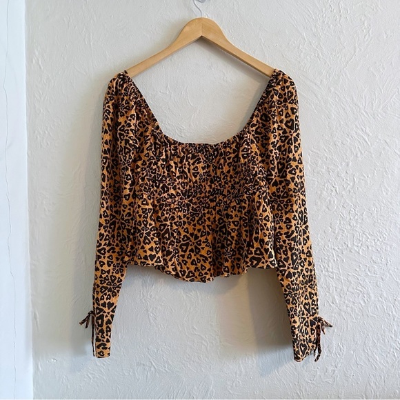 SOLD Urban Outfitters UO Ava Heart Print Smocked Blouse Size M - Picture 4 of 10